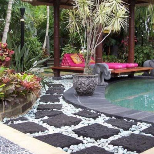Eye-catching garden decoration ideas with pebble stone